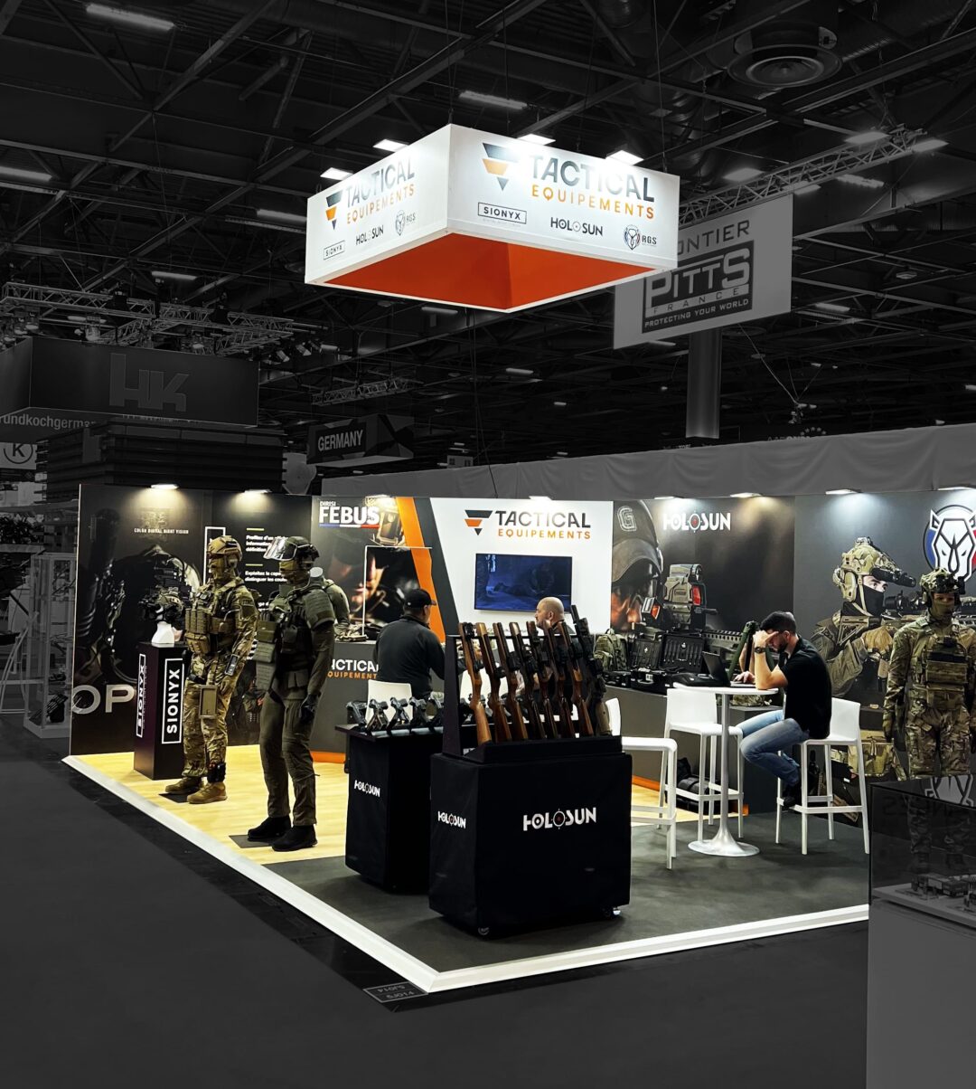 STAND TACTICAL EQUIPMENTS - SALON MILIPOL